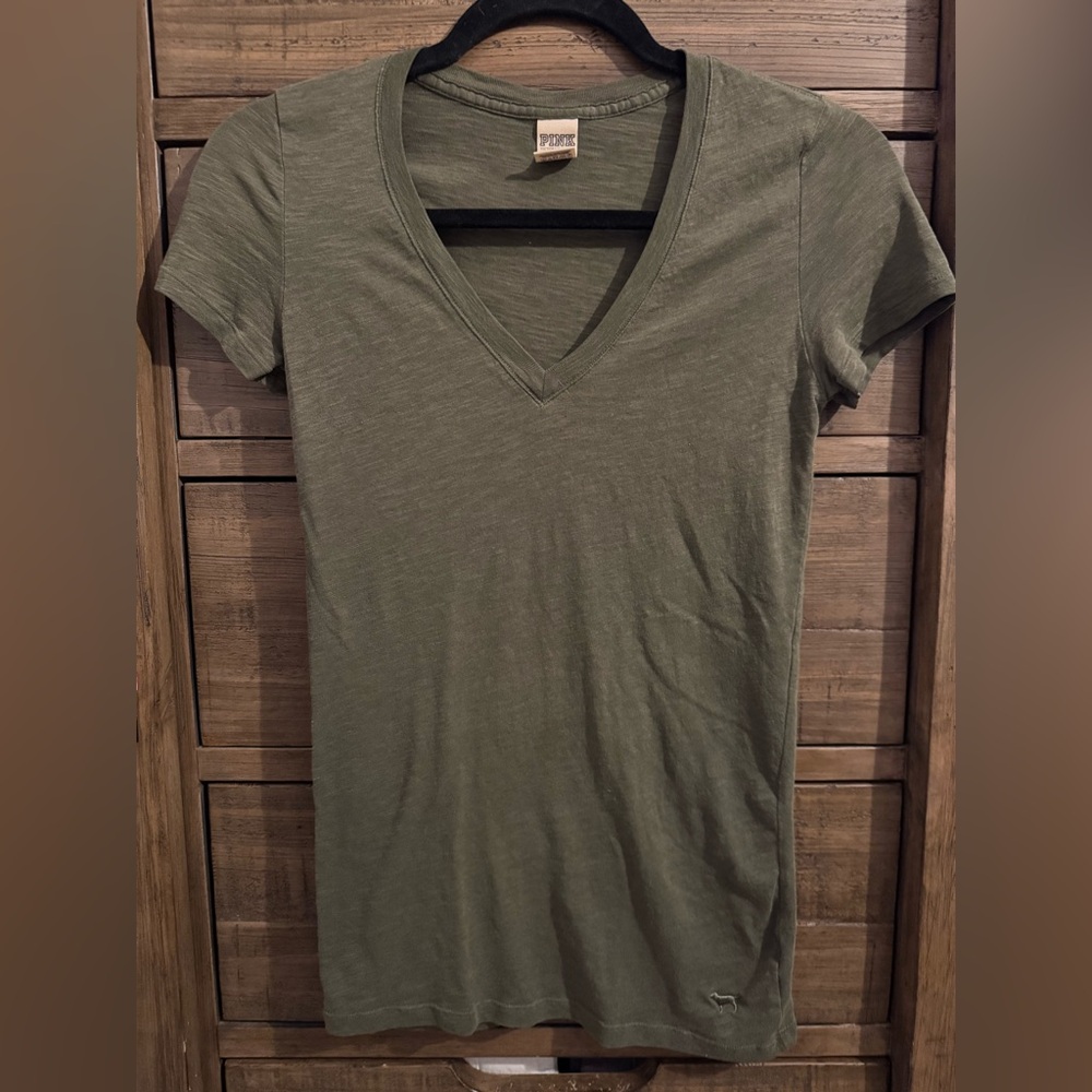 PINK Victoria's Secret Olive and Red Short Sleeve V-Neck Tee